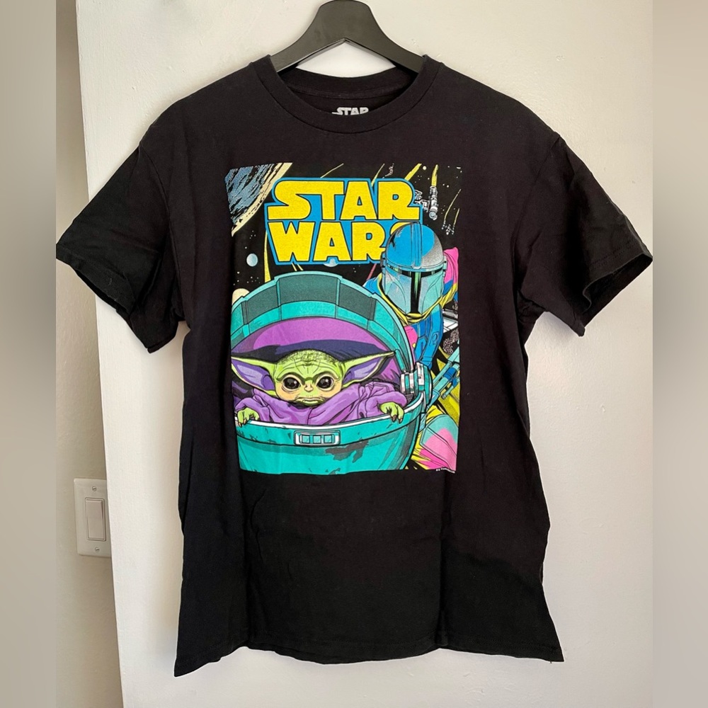 Mandalorian & Baby Yoda shirt